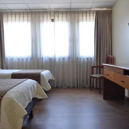 Tur Hotel Santiago Buitenkant foto