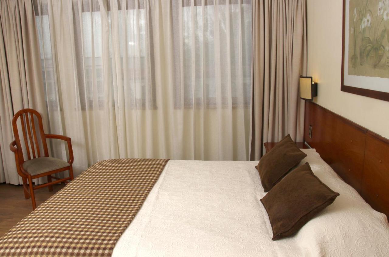 Tur Hotel Santiago Buitenkant foto