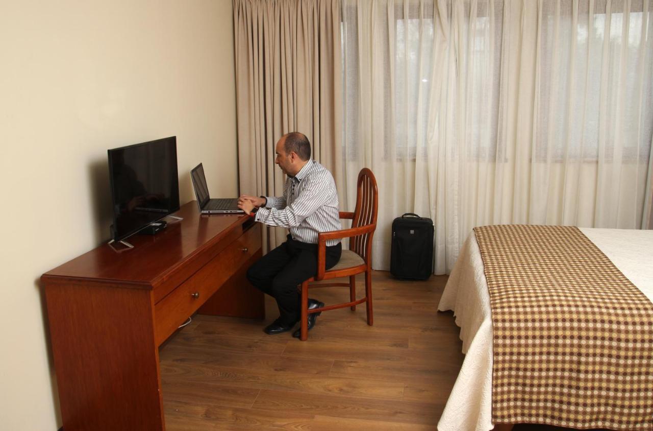 Tur Hotel Santiago Buitenkant foto